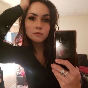 Meet your Posher, Danielle